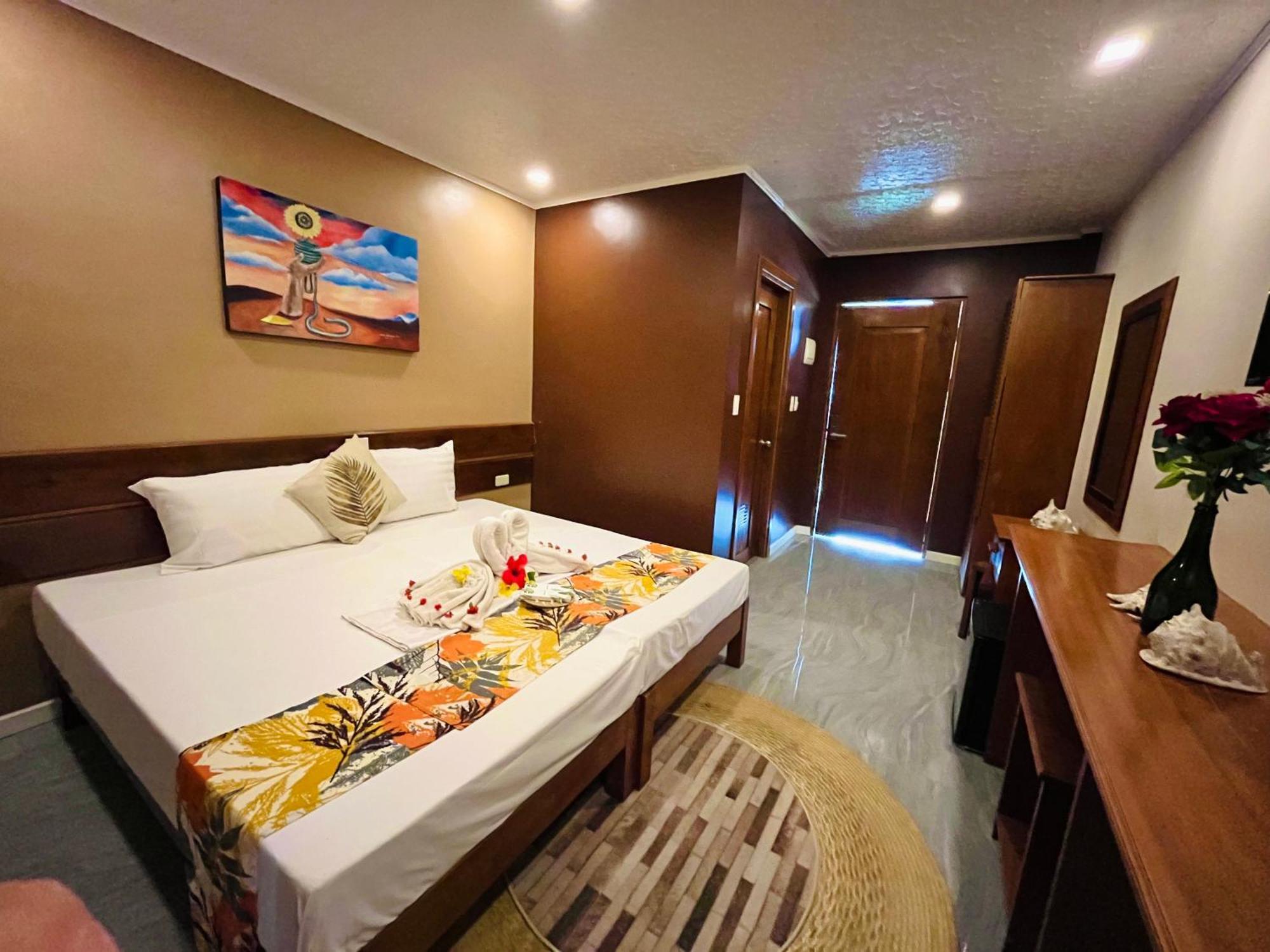 On Board Lifestyle Panglao Resort Exteriör bild