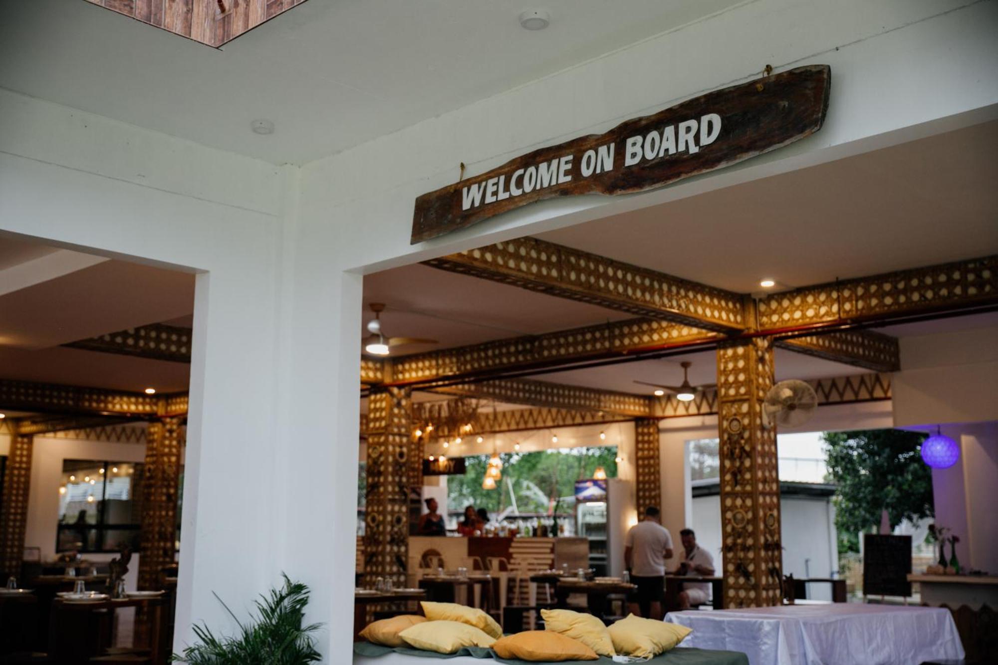 On Board Lifestyle Panglao Resort Exteriör bild